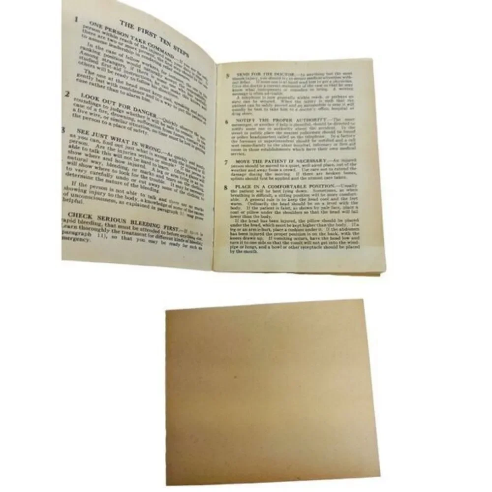 1945 American Red Cross First Aid Textbook & First-Aid Suggestion‎ Booklet VTG
